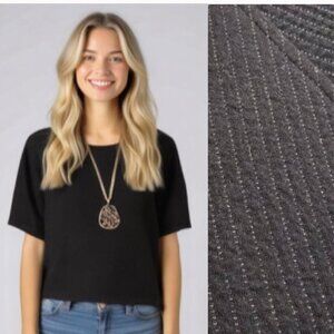 FOREVER 21 Quilted Short Sleeve Navy Blue Top Medium​​​​​​